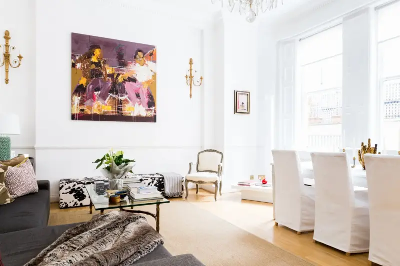 Chic & Antique Mayfair Haven in Mayfair